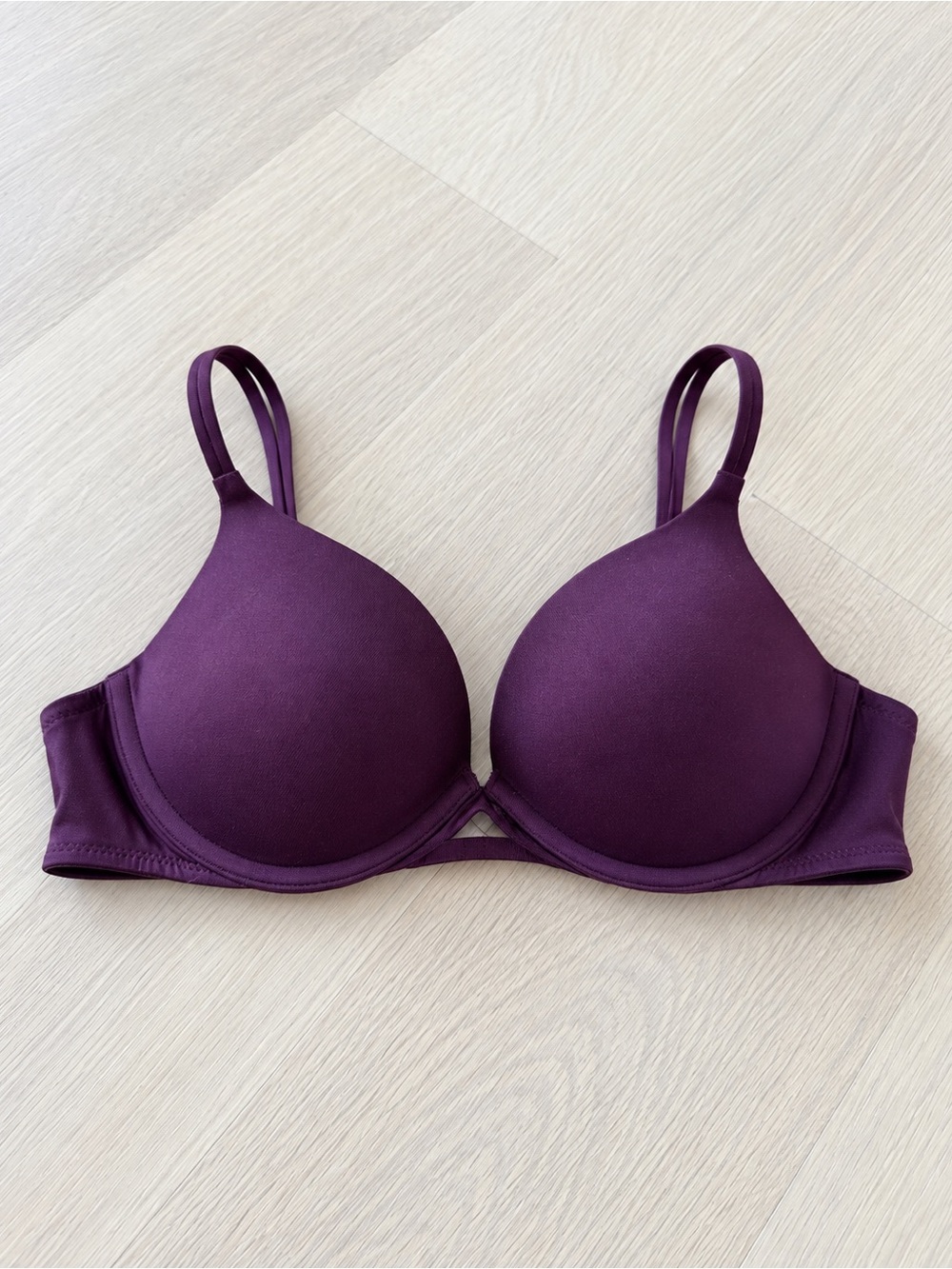 Victoria's Secret Smooth Plunge Bra - Plum